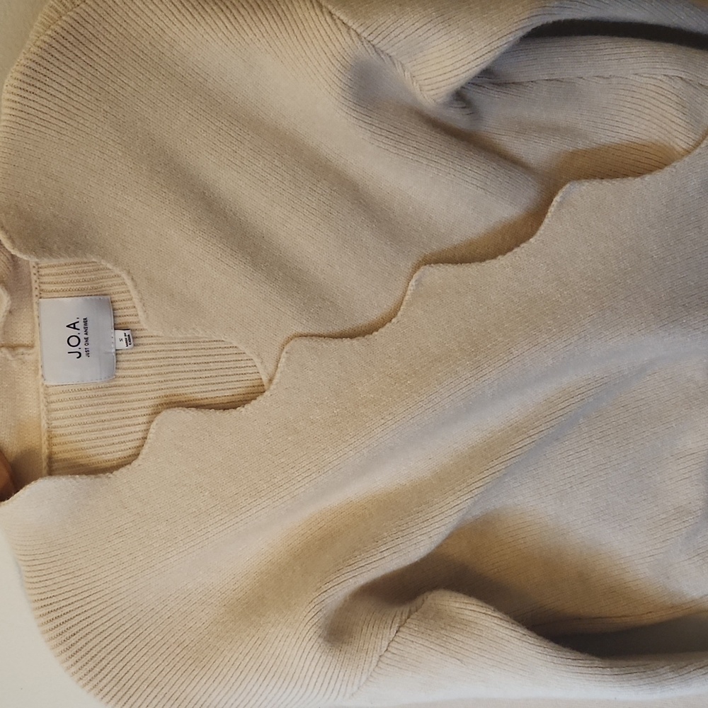 J.O.A Cream Scalloped Wrap Crossover Vneck Knit Sweater, Size S - Picture 3 of 6